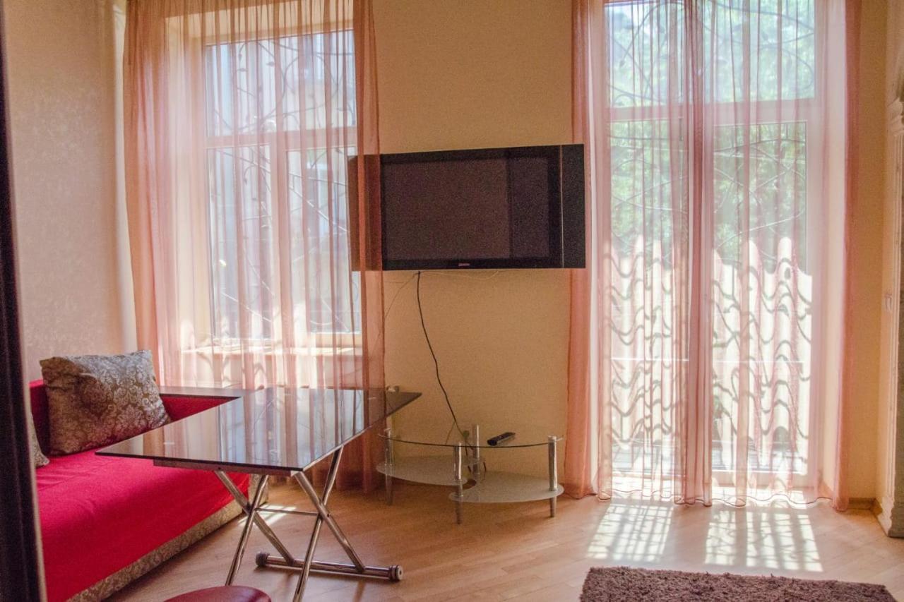 Svobody Avenue Apartment Лвив Екстериор снимка